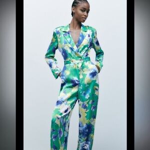 🌺NWT Zara Floral Jumpsuit